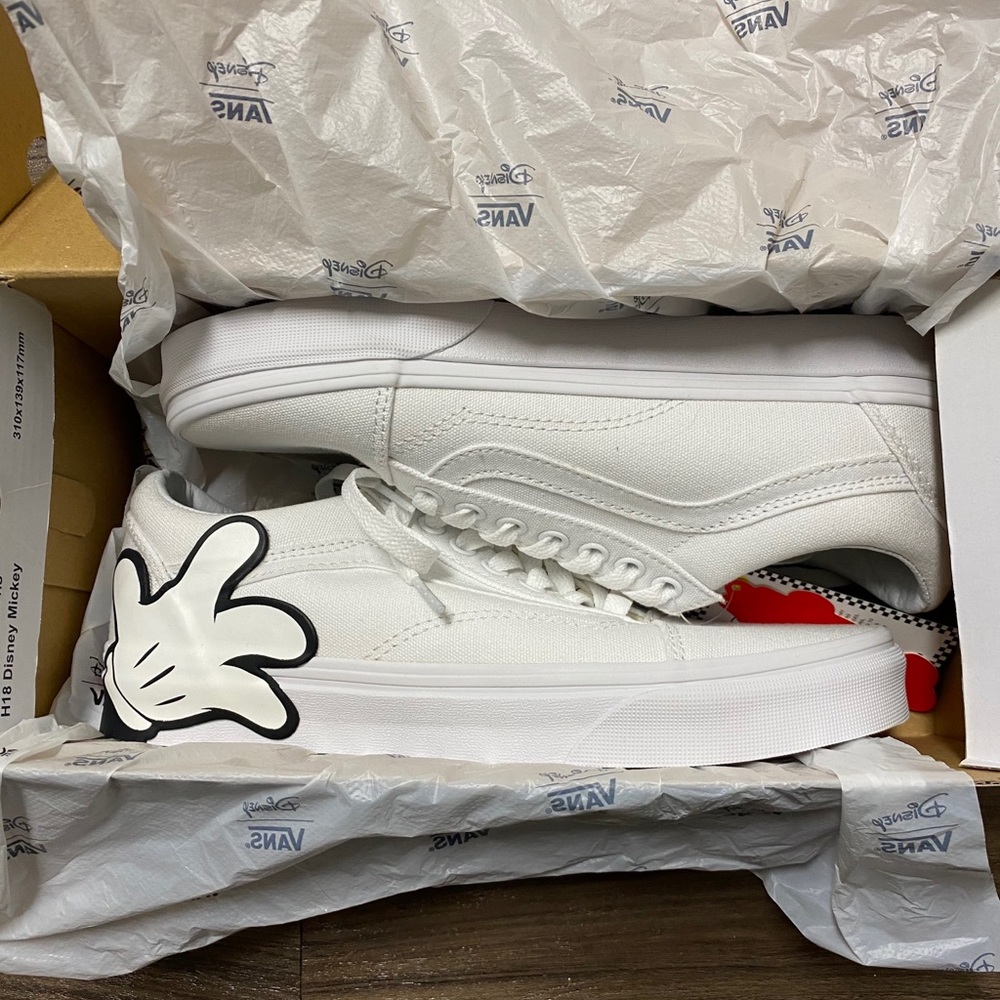 Disney x Vans Old Skool Mickey True White